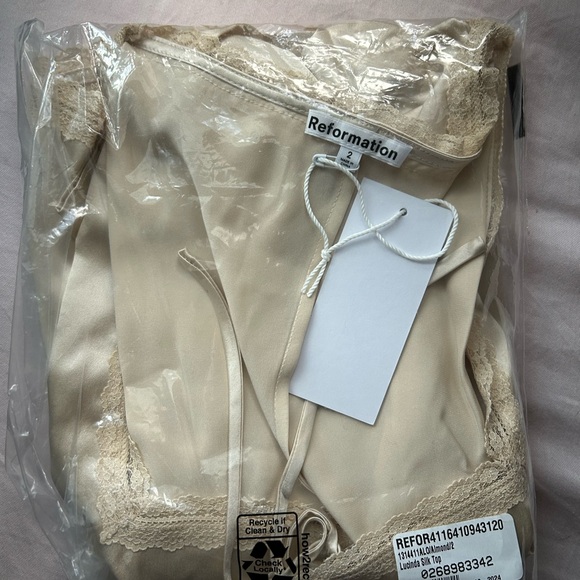 Reformation Lucinda Silk top in almond - Picture 2 of 2